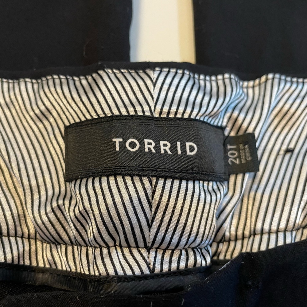 Torrid size 20T Tall black dress pants
